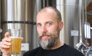 half moon bay head brewer